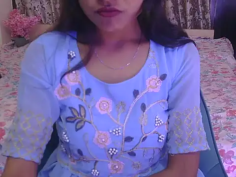 hoty-priya online show from February 2026 04:56:01 AM