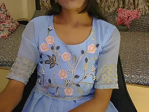 hoty-priya online show from November 2025 04:40:02 AM