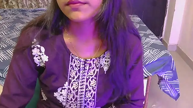 hoty-priya online show from June 2026 05:24:01 AM