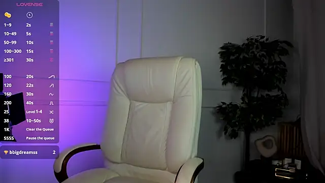 Snapshot of Blessed_Molly chatting on July 2026 06:58:02 AM Blessed Molly online show from July 2026 06:58:02 AM