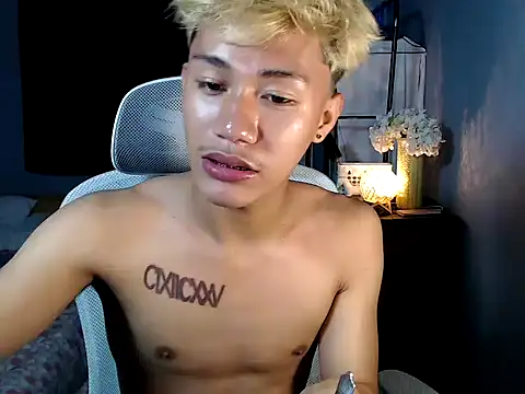 naughtyboyloy 0 online show from December 2025 06:23:02 PM