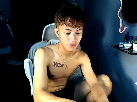 naughtyboyloy 0 online show from May 2026 06:23:01 AM