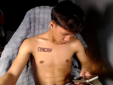 naughtyboyloy 0 online show from April 2026 05:25:01 PM