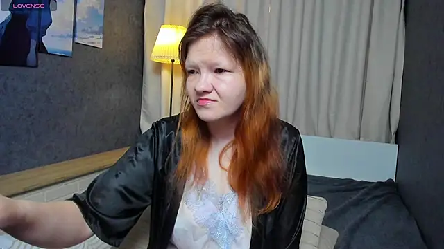 Nora lovvvv online show from October 2025 10:18:02 AM