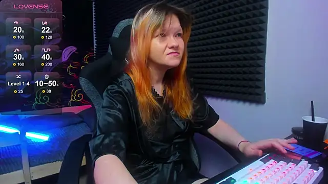 Nora lovvvv online show from October 2025 11:12:01 AM