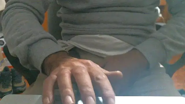 adoroleporke online show from November 2025 06:57:02 PM