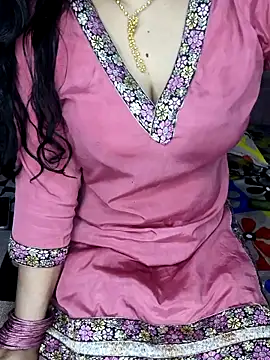 Snapshot of PRIYA_22 chatting on September 2025 11:59:01 AM PRIYA 22 online show from September 2025 11:59:01 AM