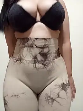 Snapshot of AsilAbid chatting on December 2025 07:33:02 AM AsilAbid online show from December 2025 07:33:02 AM