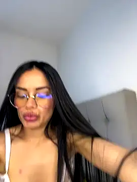 Melissa coch online show from November 2025 04:43:02 PM