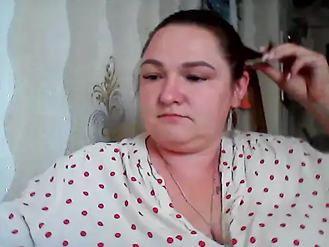 Snapshot of AngelQSky chatting on September 2025 01:55:02 PM AngelQSky online show from September 2025 01:55:02 PM