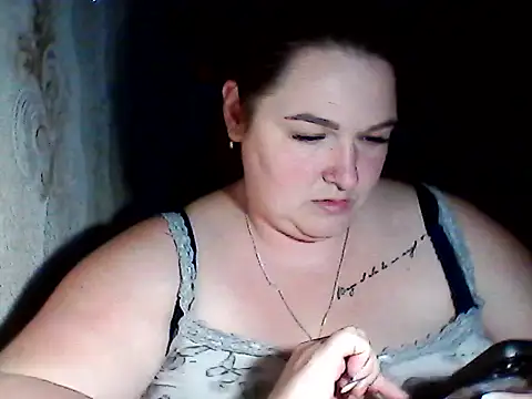 AngelQSky online show from November 2025 01:04:01 PM