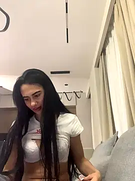 itsyourgirltee online show from November 2025 01:42:01 AM