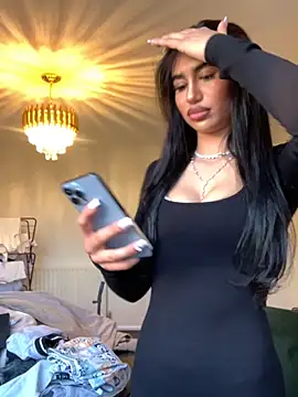 itsyourgirltee online show from April 2026 06:47:02 PM