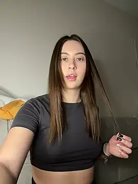 StellarAlice online show from April 2026 07:11:02 PM