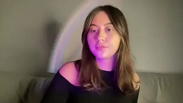 StellarAlice online show from October 2025 06:08:01 PM