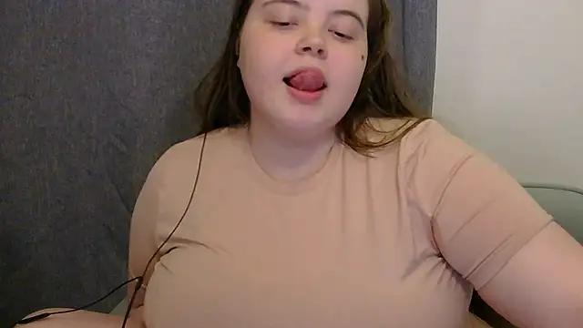 brattyprincessemma online show from April 2026 06:56:01 PM