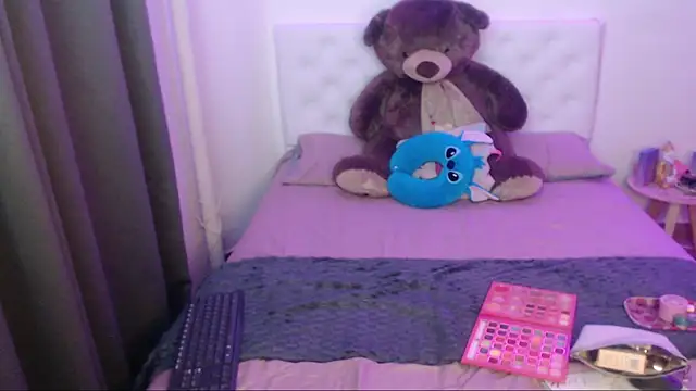 kylie444  online show from November 2025 10:43:02 PM