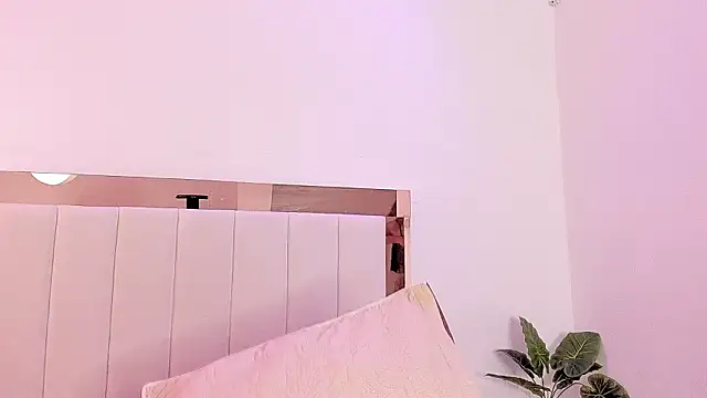 Doll Isa  online show from March 2026 08:24:01 PM