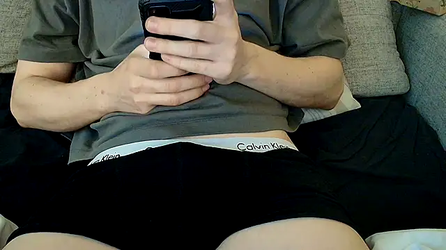 Breezydicksn online show from April 2026 09:21:02 PM