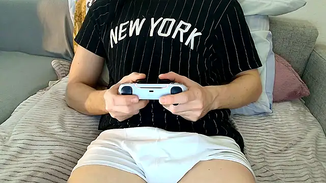 Breezydicksn online show from January 2026 05:52:01 PM