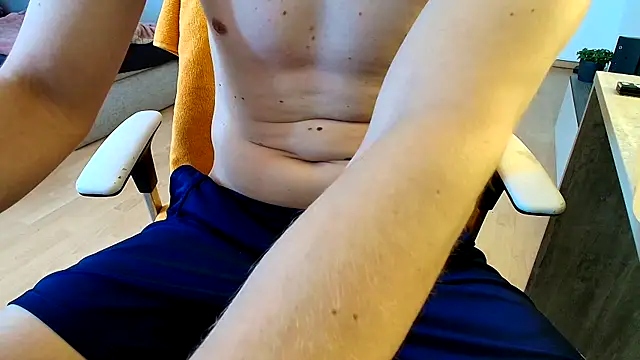 Breezydicksn online show from June 2026 12:39:02 PM