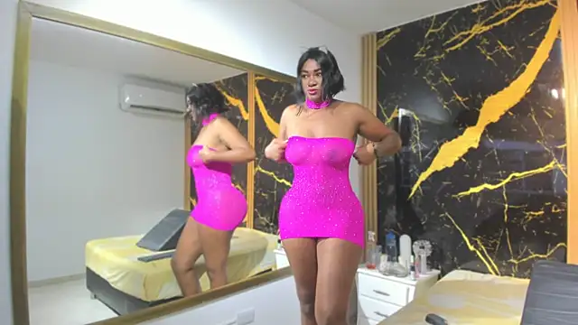 AdrianaVegga online show from September 2025 12:16:01 PM