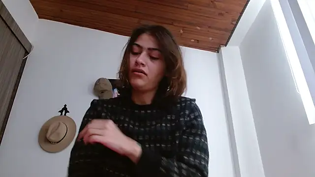 Crystal Star  online show from February 2026 12:35:01 PM