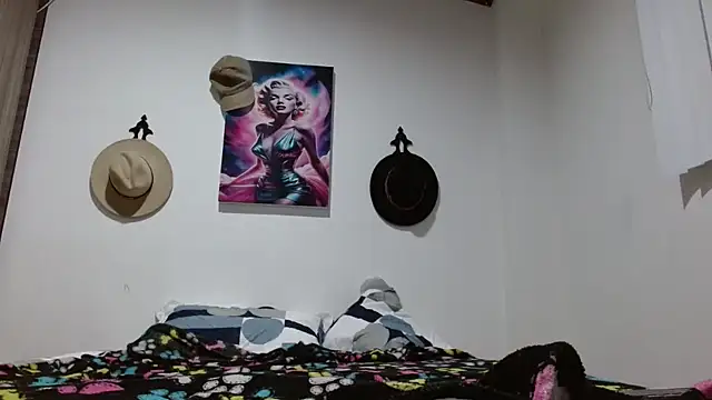 Crystal Star  online show from February 2026 11:49:01 PM