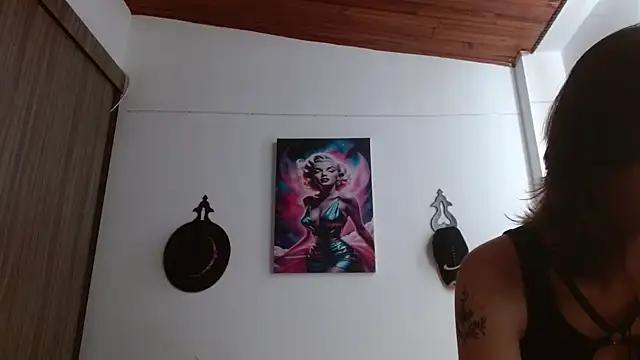 Crystal Star  online show from April 2026 01:39:01 PM