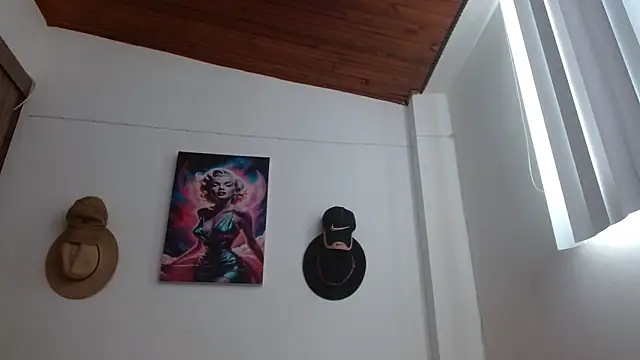 Crystal Star  online show from March 2026 01:23:02 PM