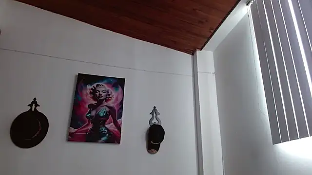 Crystal Star  online show from April 2026 01:28:02 PM