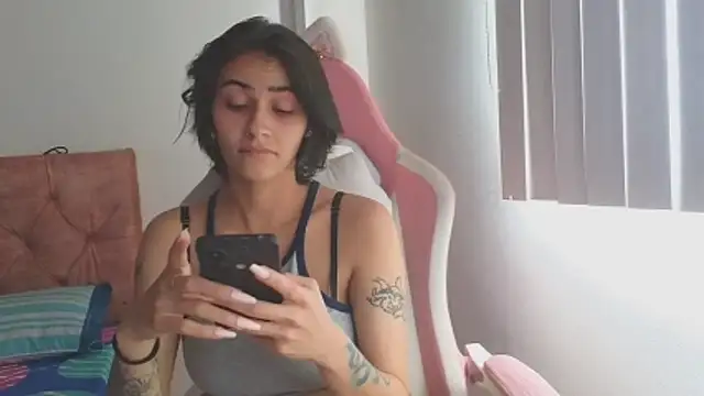 Snapshot of Crystal_Star_ chatting on October 2025 07:34:02 PM Crystal Star online show from October 2025 07:34:02 PM