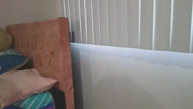 Snapshot of Crystal_Star_ chatting on November 2025 10:51:02 AM Crystal Star online show from November 2025 10:51:02 AM