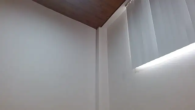 Snapshot of Crystal_Star_ chatting on December 2025 12:00:01 PM Crystal Star online show from December 2025 12:00:01 PM