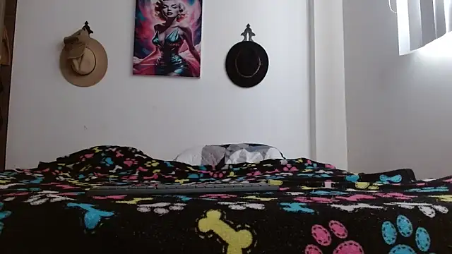 Crystal Star  online show from March 2026 12:41:01 PM