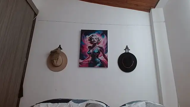 Crystal Star  online show from March 2026 01:06:01 PM