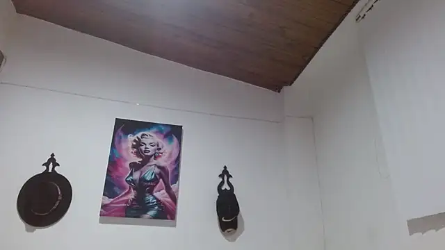 Crystal Star  online show from April 2026 03:54:01 AM