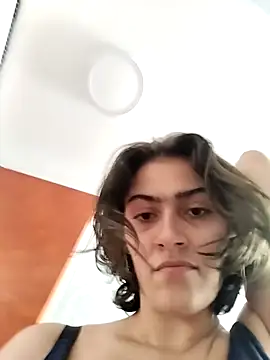 Snapshot of Crystal_Star_ chatting on December 2025 05:22:02 PM Crystal Star online show from December 2025 05:22:02 PM