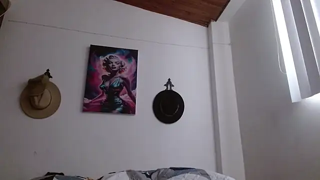 Crystal Star  online show from March 2026 11:59:01 AM