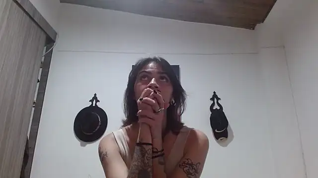 Crystal Star  online show from April 2026 01:45:01 AM