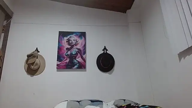 Crystal Star  online show from March 2026 10:41:02 AM