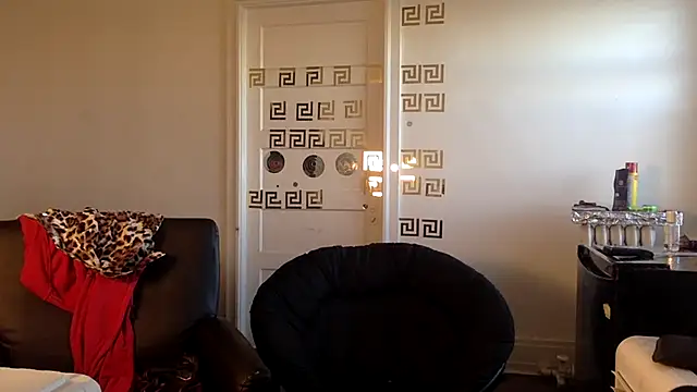 Diodre Benyoon online show from April 2026 01:33:01 AM