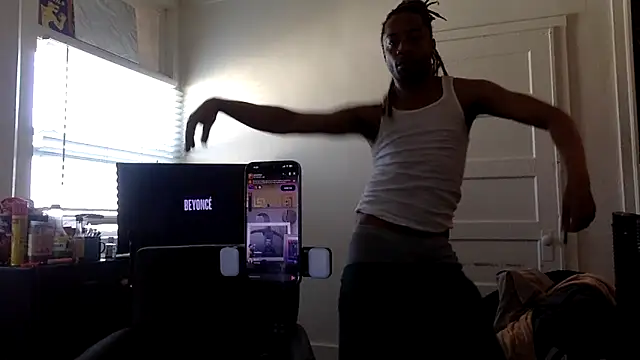 Diodre Benyoon online show from March 2026 11:28:02 PM