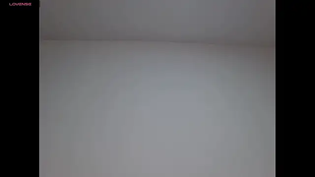 Snapshot of Gia_Lee chatting on November 2025 03:32:02 AM Gia Lee online show from November 2025 03:32:02 AM