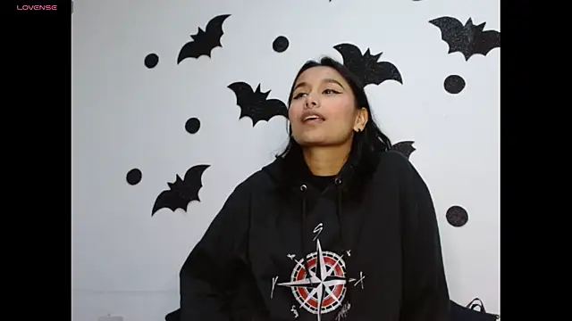 Snapshot of Gia_Lee chatting on October 2025 03:17:01 AM Gia Lee online show from October 2025 03:17:01 AM