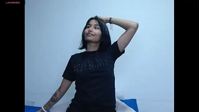 Gia Lee online show from December 2025 03:39:01 AM