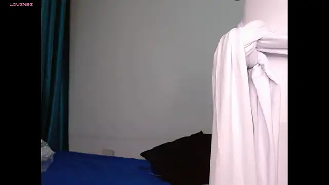 Snapshot of Gia_Lee chatting on November 2025 03:22:02 AM Gia Lee online show from November 2025 03:22:02 AM