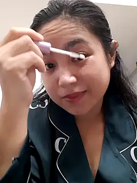 Minn-cute online show from November 2025 03:35:02 AM