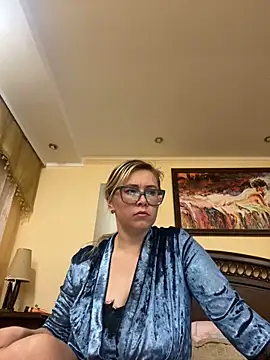 Crystal00Girl online show from October 2025 09:16:02 PM