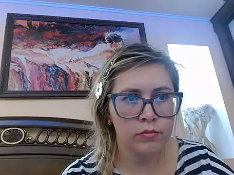 Crystal00Girl online show from November 2025 07:51:01 PM